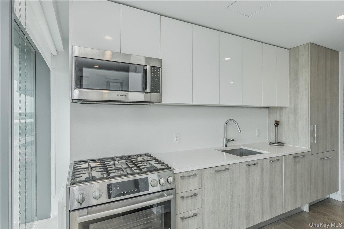 131-03 40th Road Unit: 9N thumbnail 4