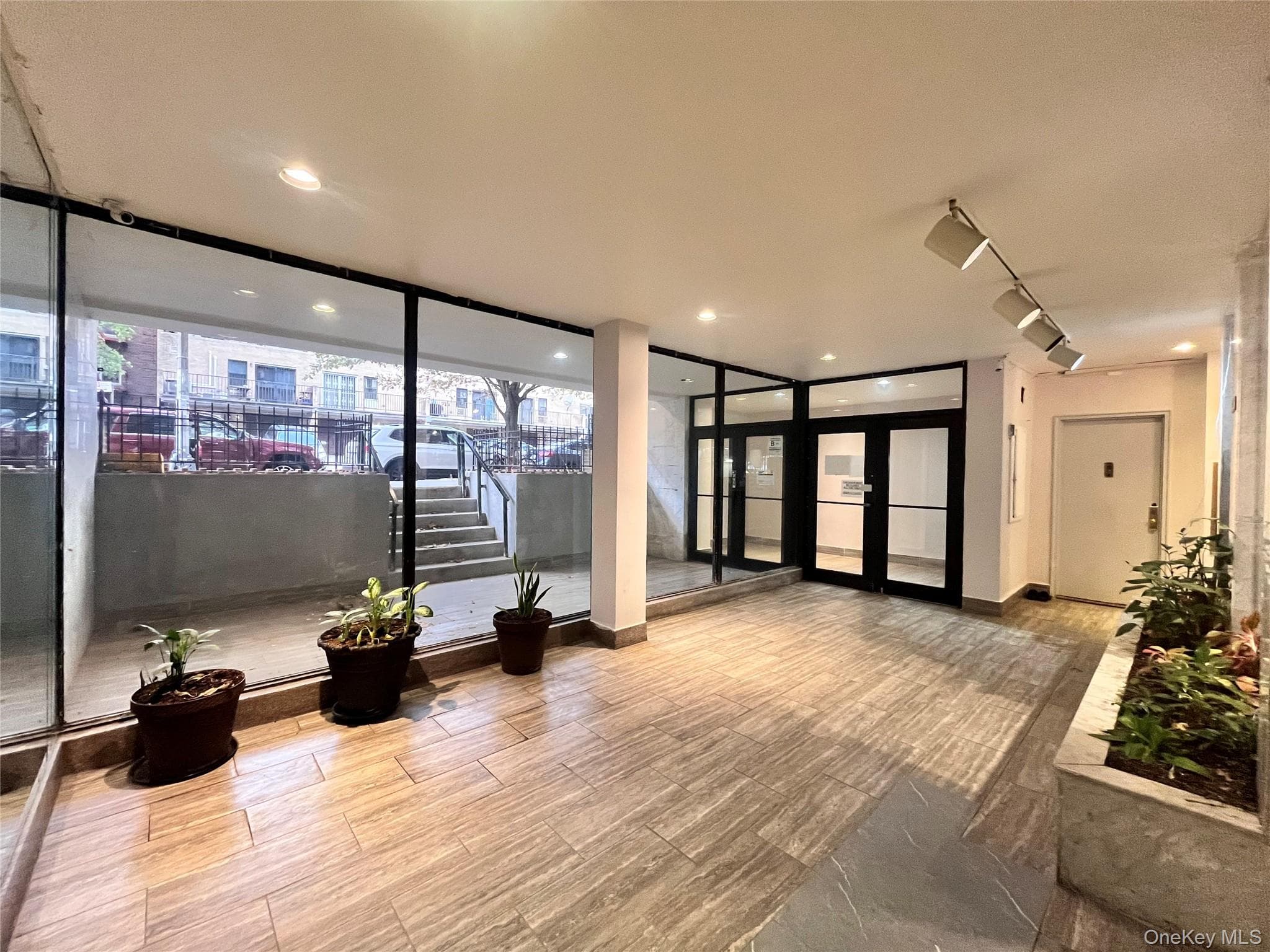 143-36 Barclay Ave Ave Unit: 6C thumbnail 6