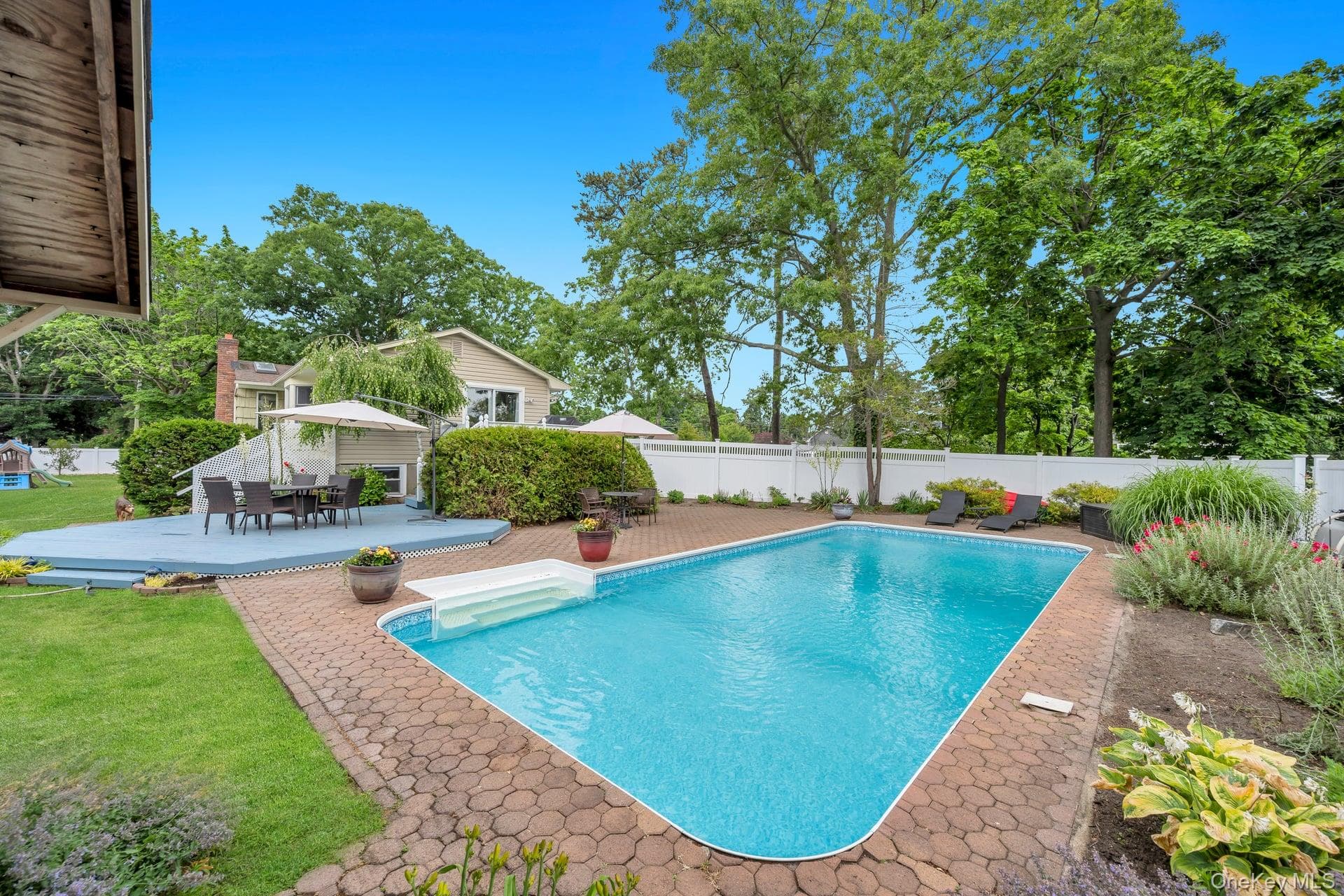 93 Midwood Avenue thumbnail 9