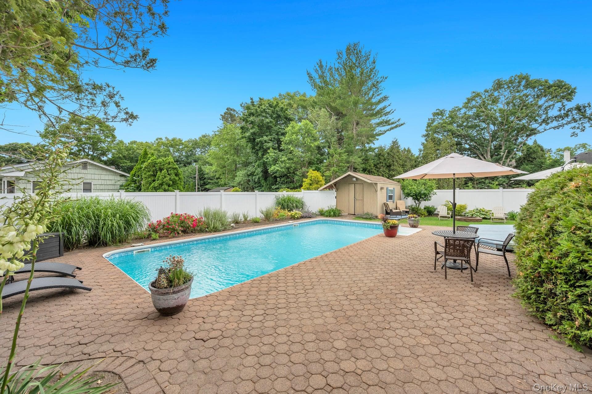 93 Midwood Avenue thumbnail 6