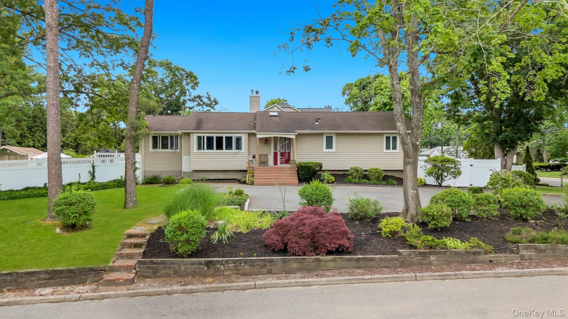 93 Midwood Avenue thumbnail 2
