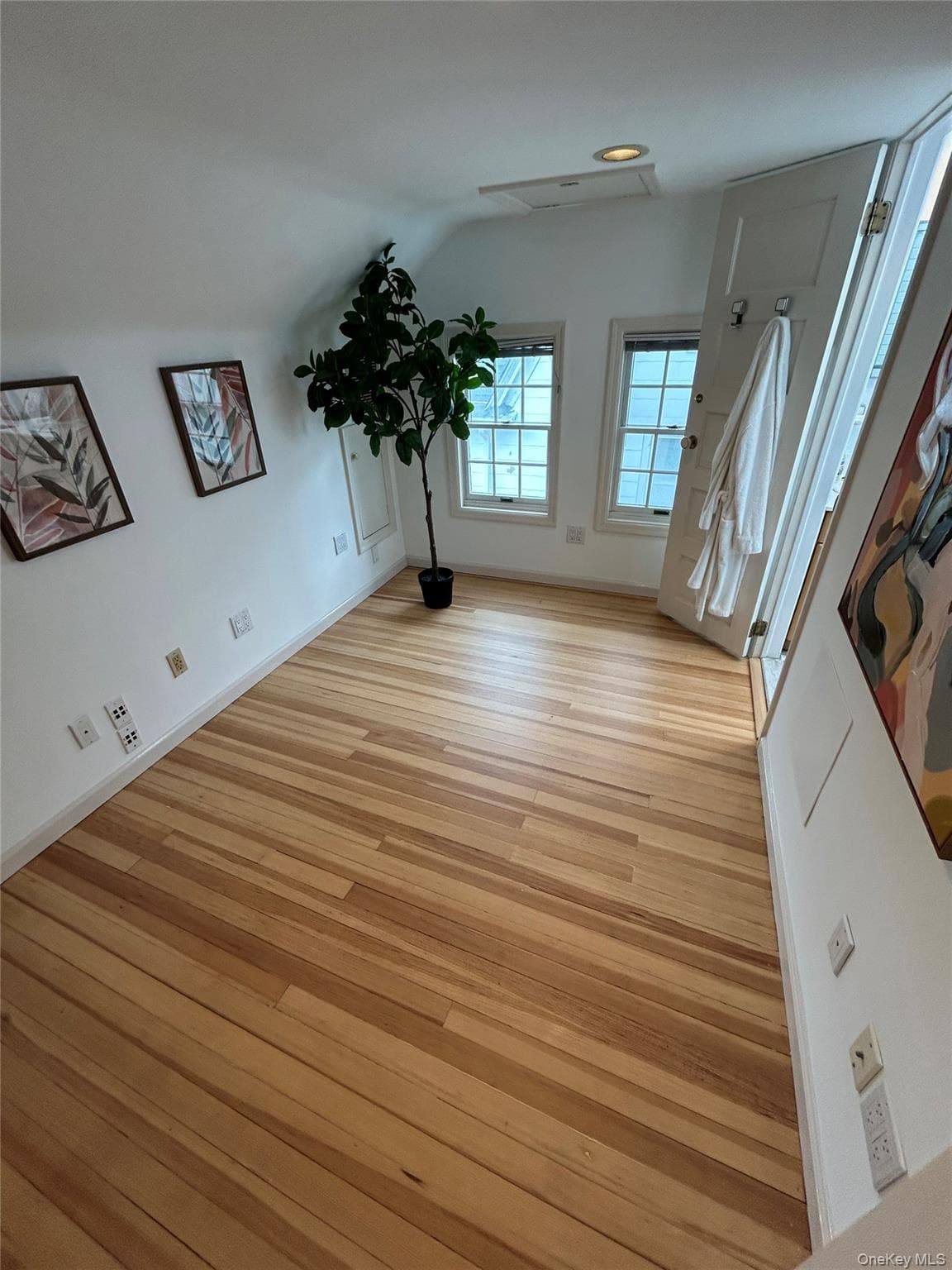 915 Palmer Road thumbnail 3