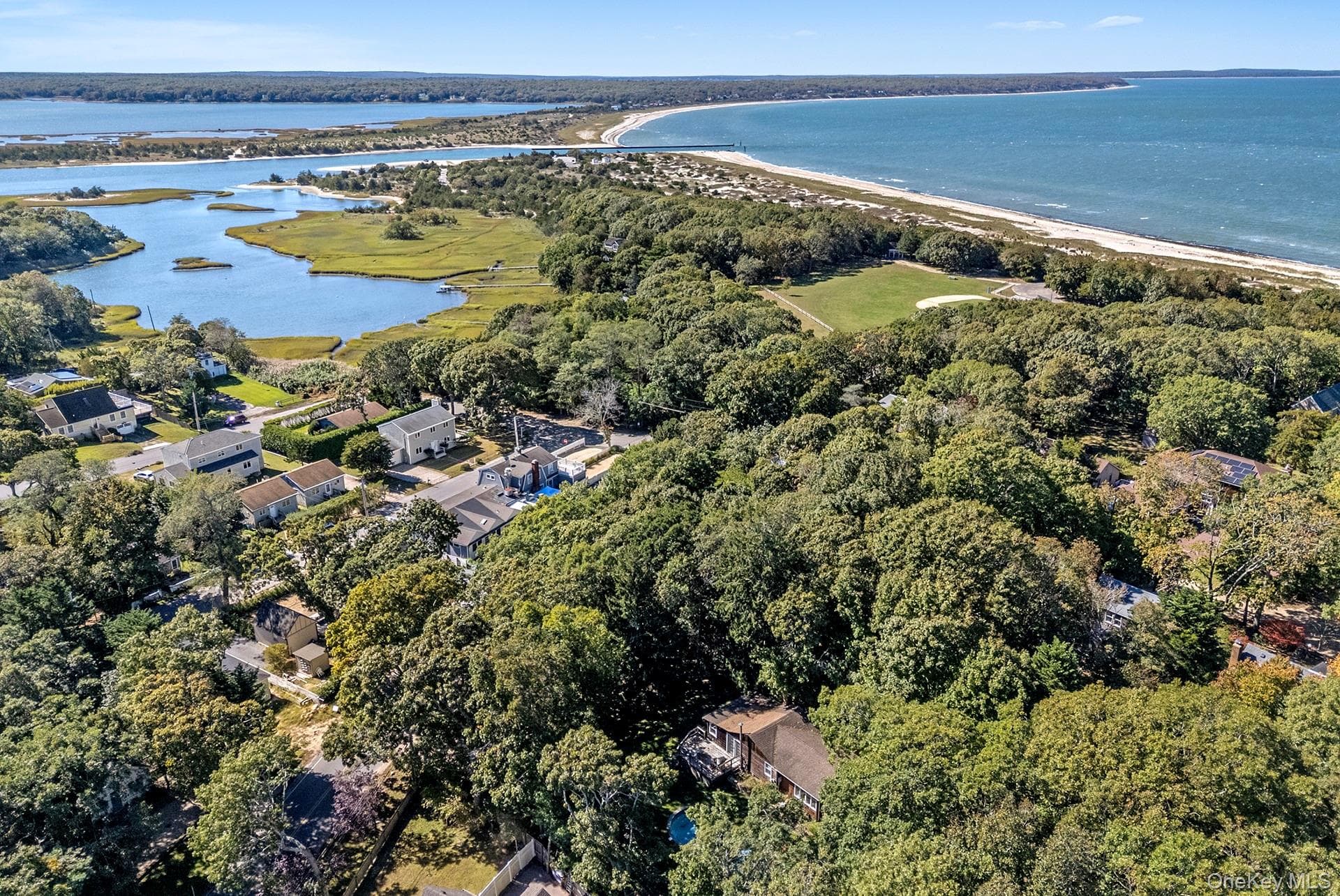 27 Maidstone Park Road, East Hampton