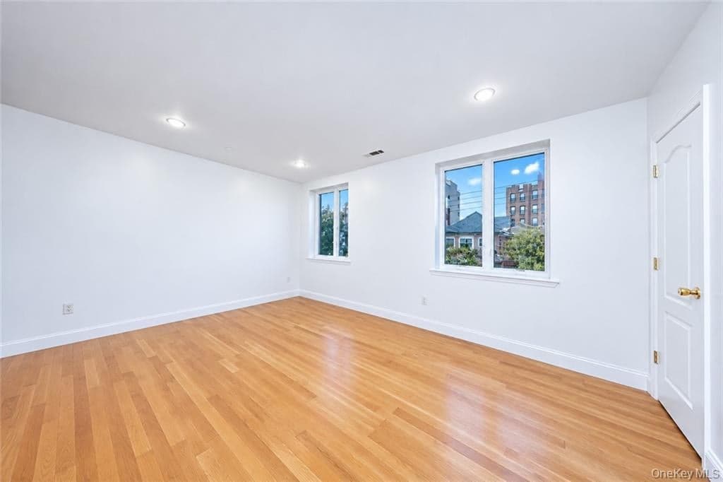 1764 E 19th Street Unit: 2B thumbnail 8