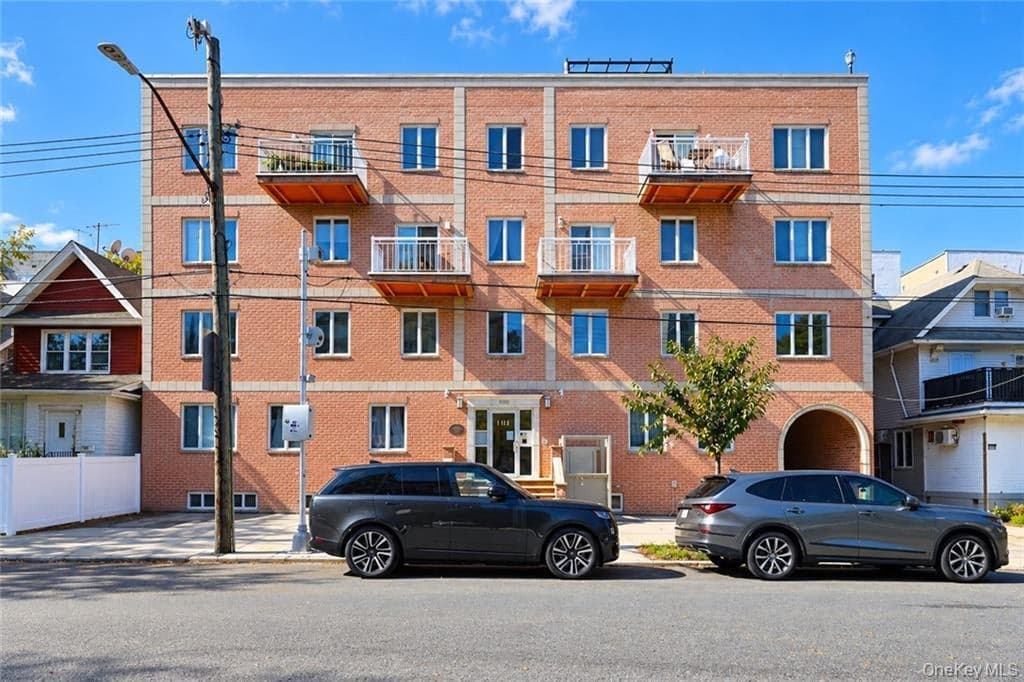 1764 E 19th Street Unit: 2B thumbnail 2