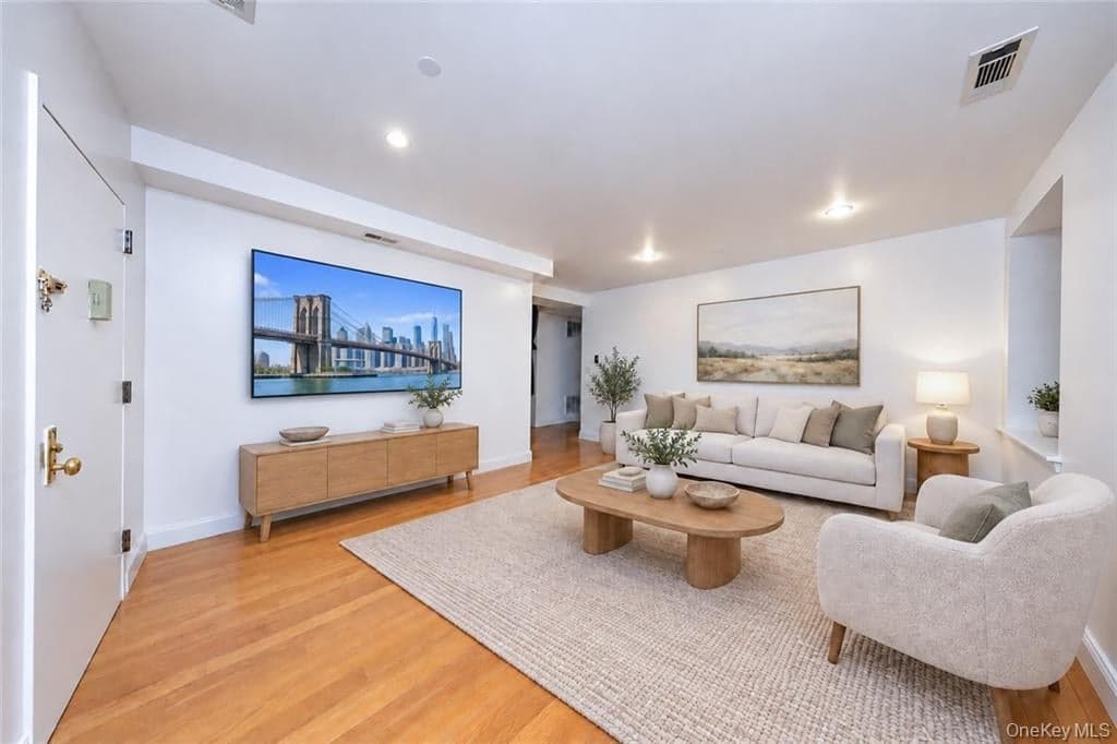 1764 E 19th Street Unit: 2B thumbnail 7
