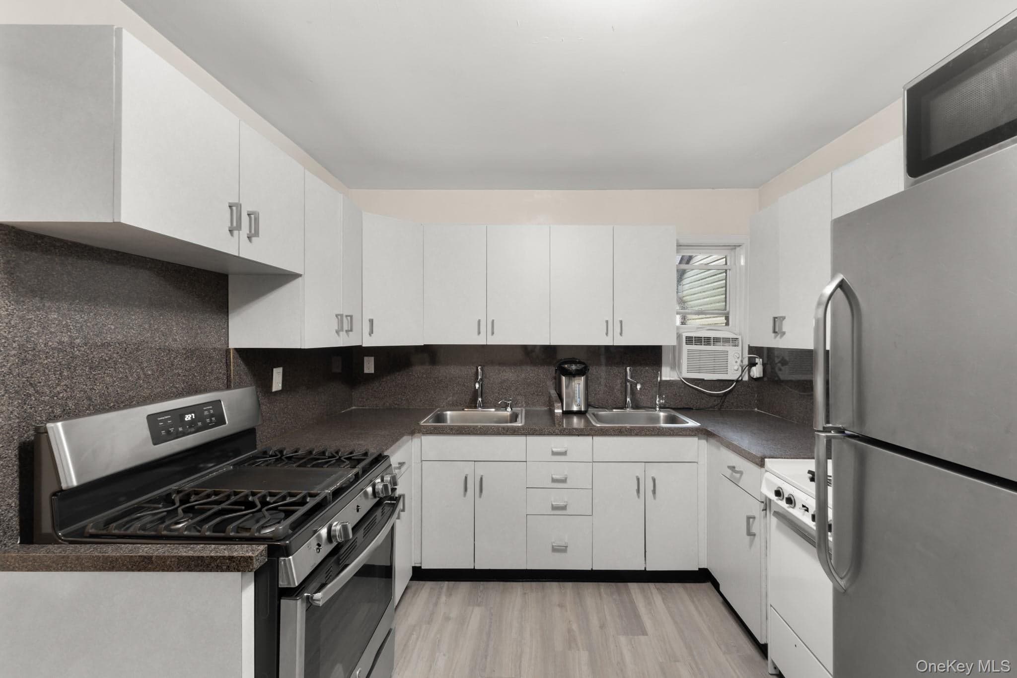 28 Calvert Drive Unit: 4 thumbnail 15