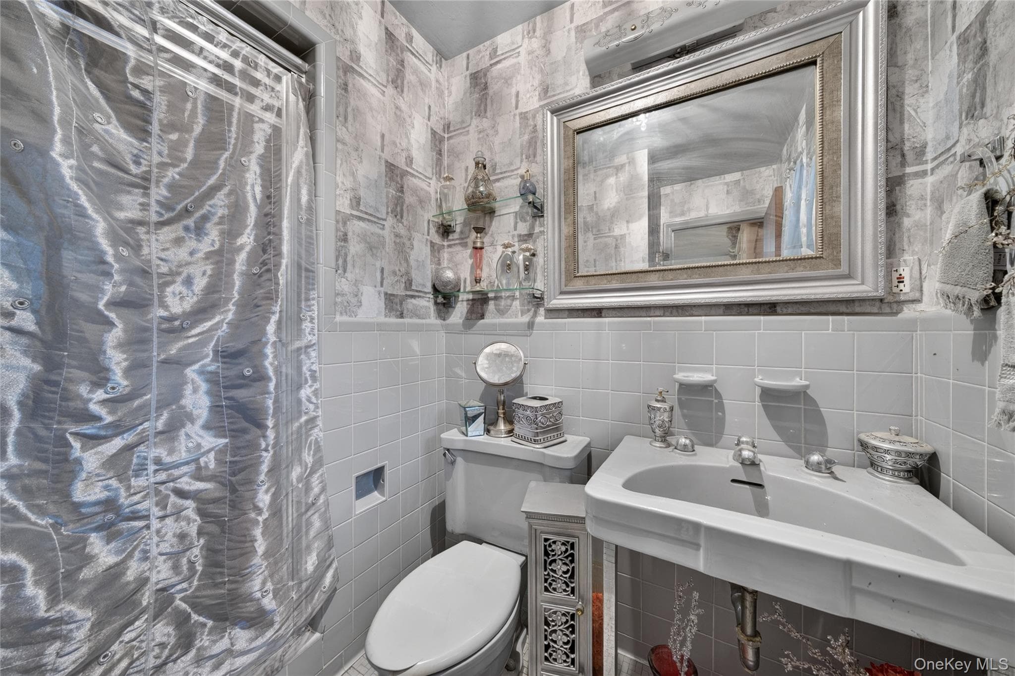 445 Nassau Boulevard thumbnail 10