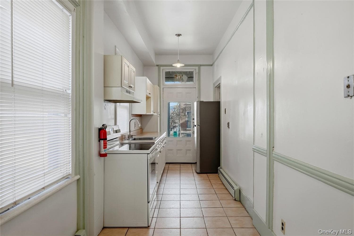 203 Grand Street thumbnail 14