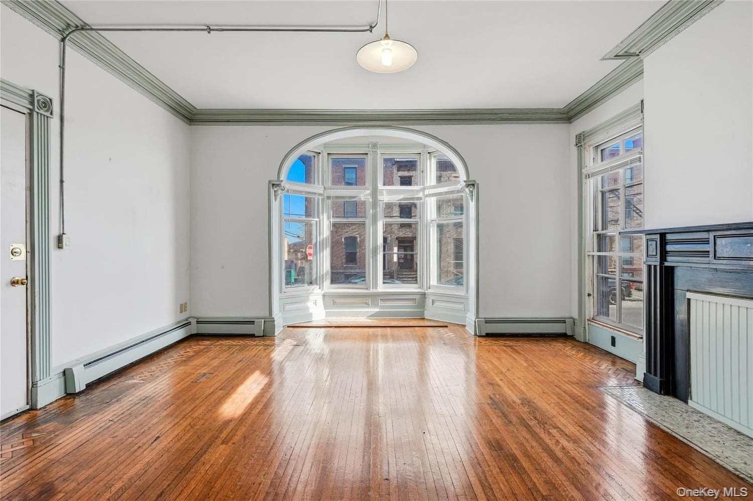 203 Grand Street thumbnail 5