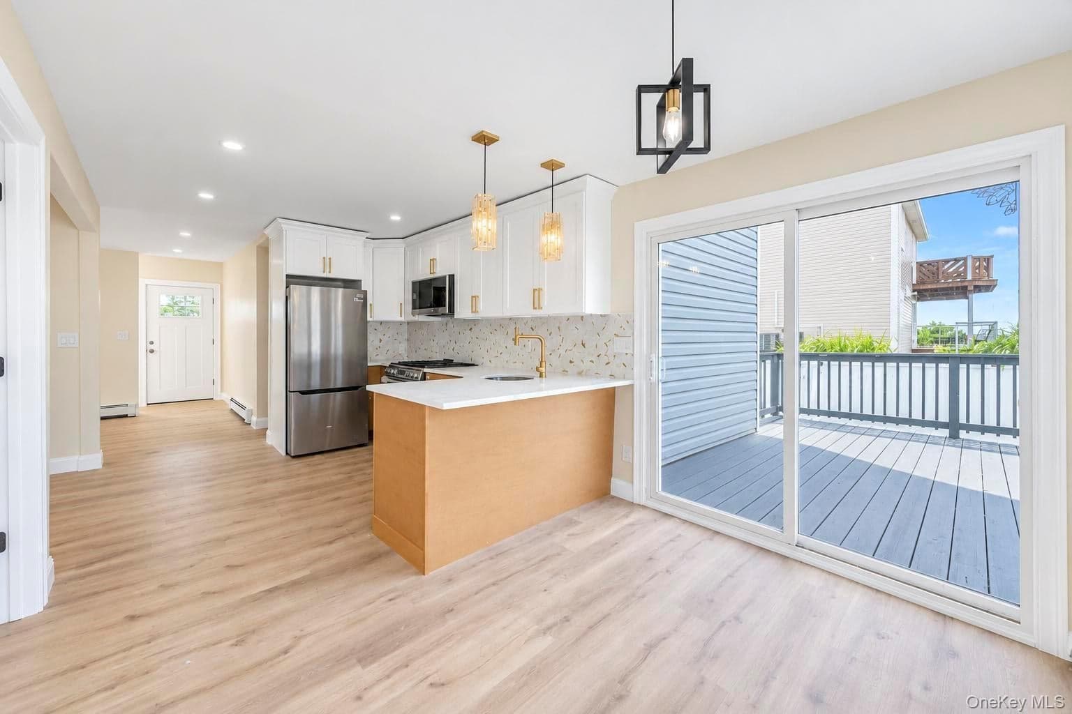 891 S Bay Street thumbnail 14