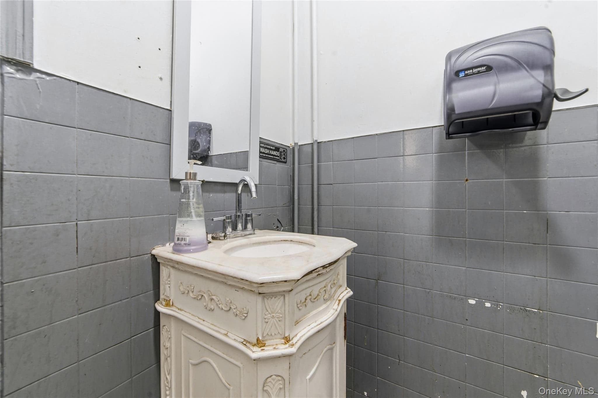 238 W Lincoln Avenue thumbnail 17