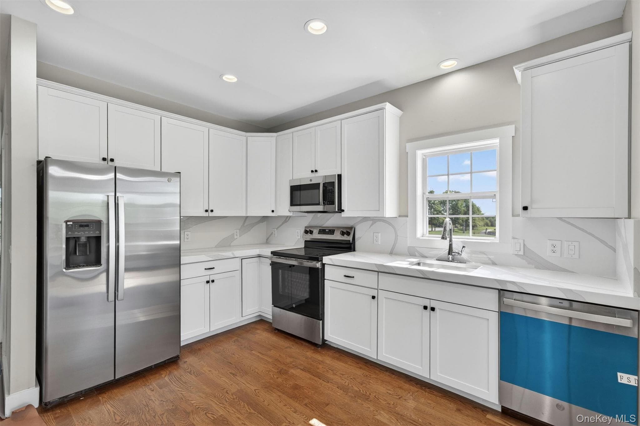 21 Harcourt Cosman Drive thumbnail 13