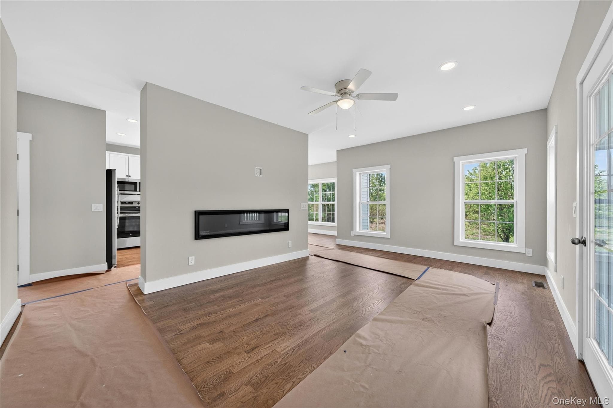 21 Harcourt Cosman Drive thumbnail 8