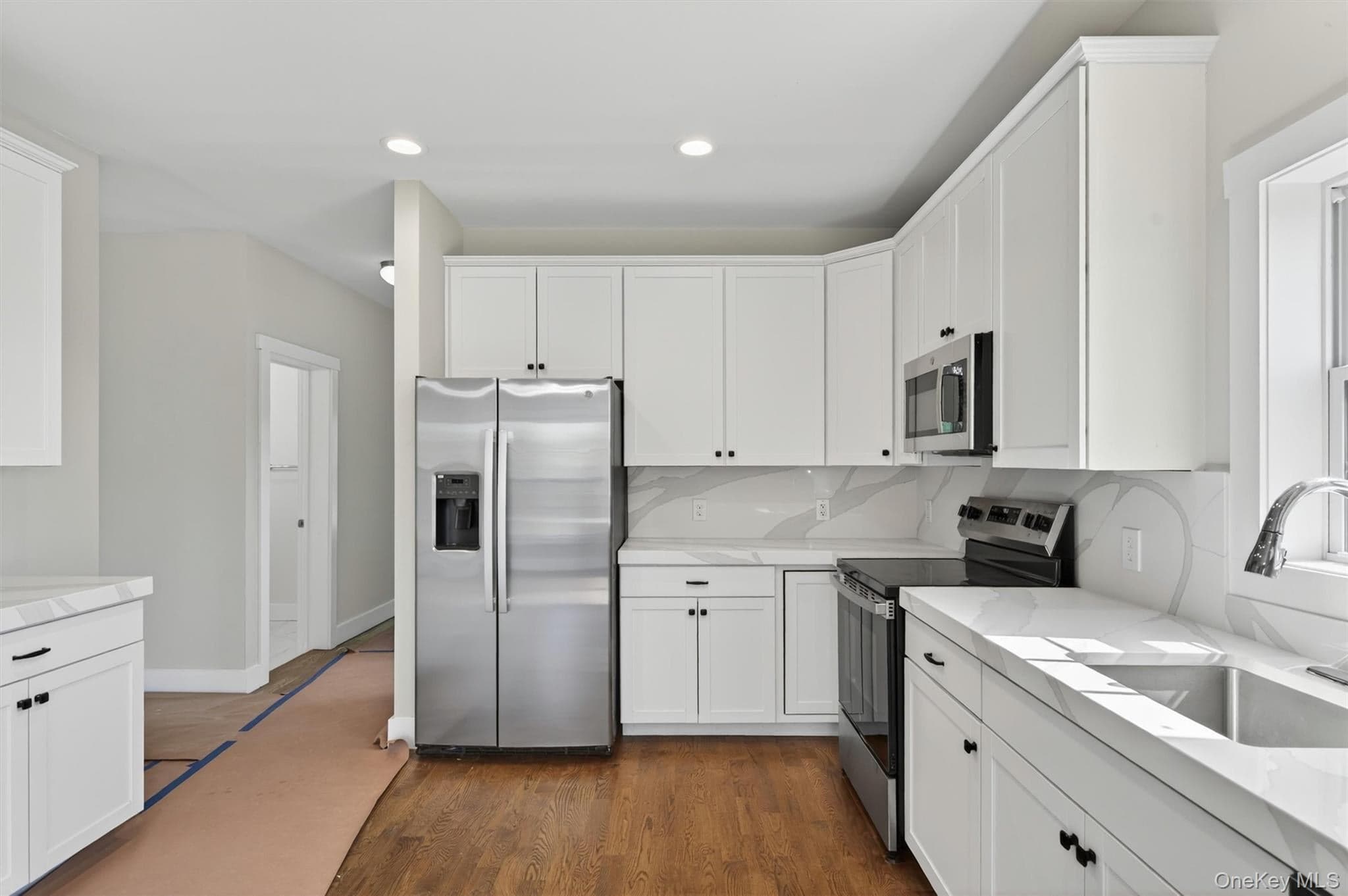 21 Harcourt Cosman Drive thumbnail 14