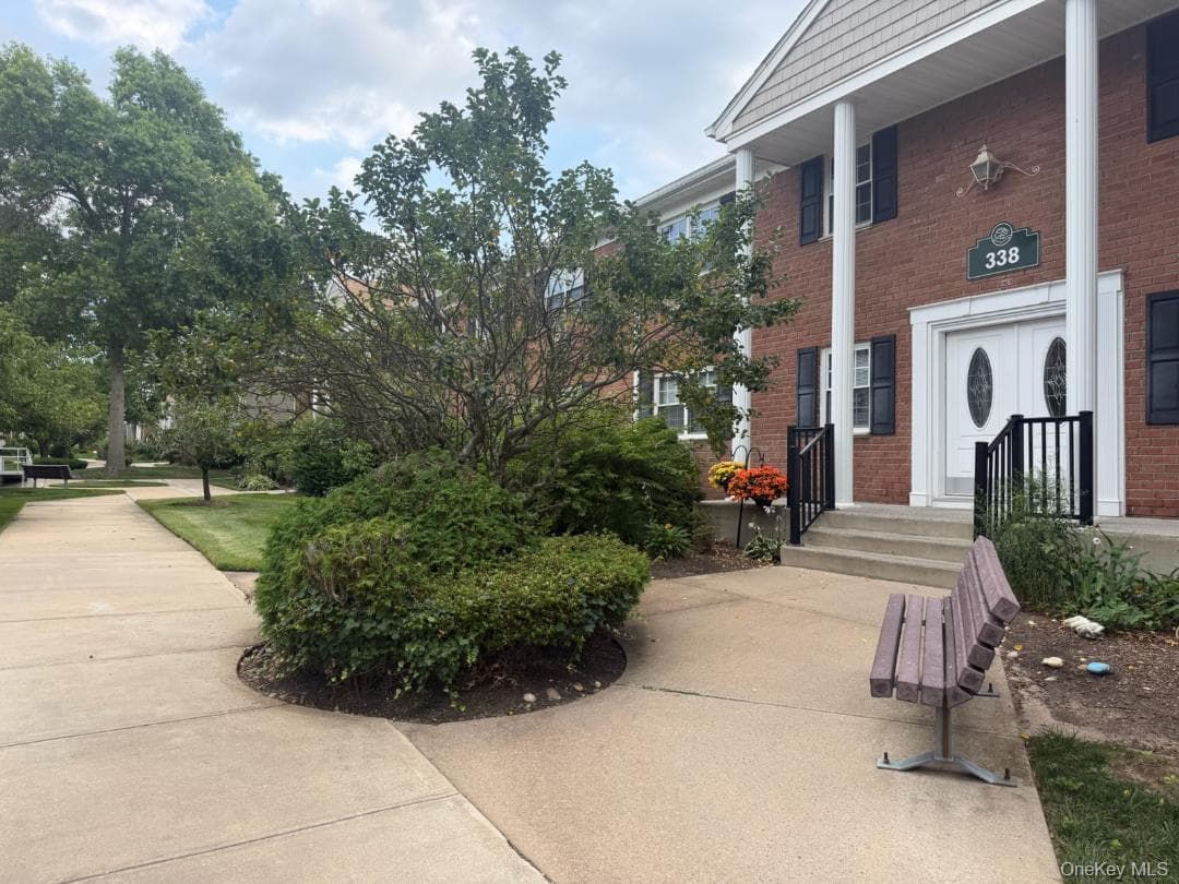 338 Lakeland Avenue Unit: 6 E thumbnail 4