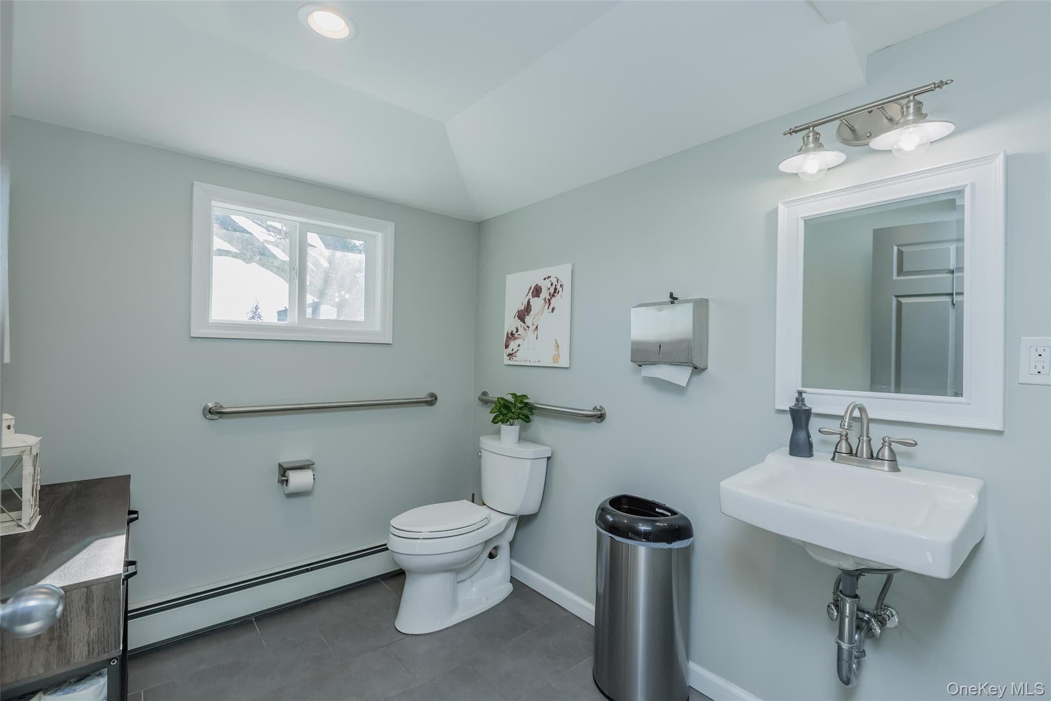 128 Carleton Avenue thumbnail 8
