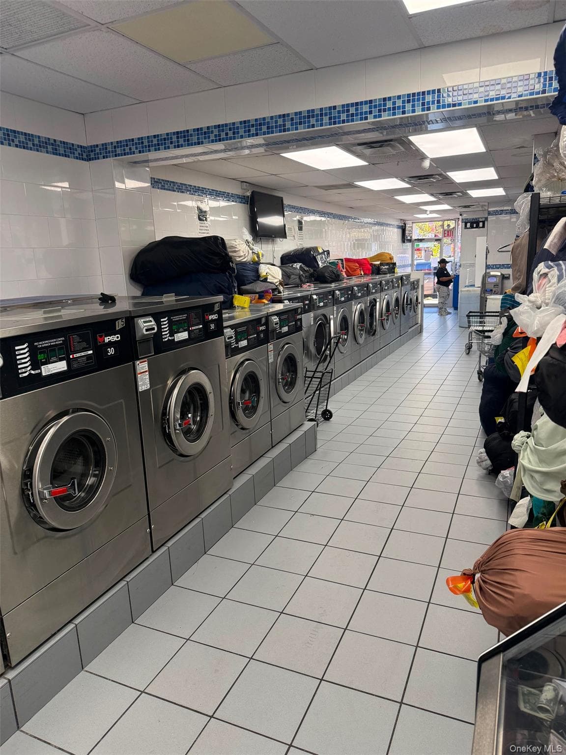 3046 Buhre Ave AVE thumbnail 6