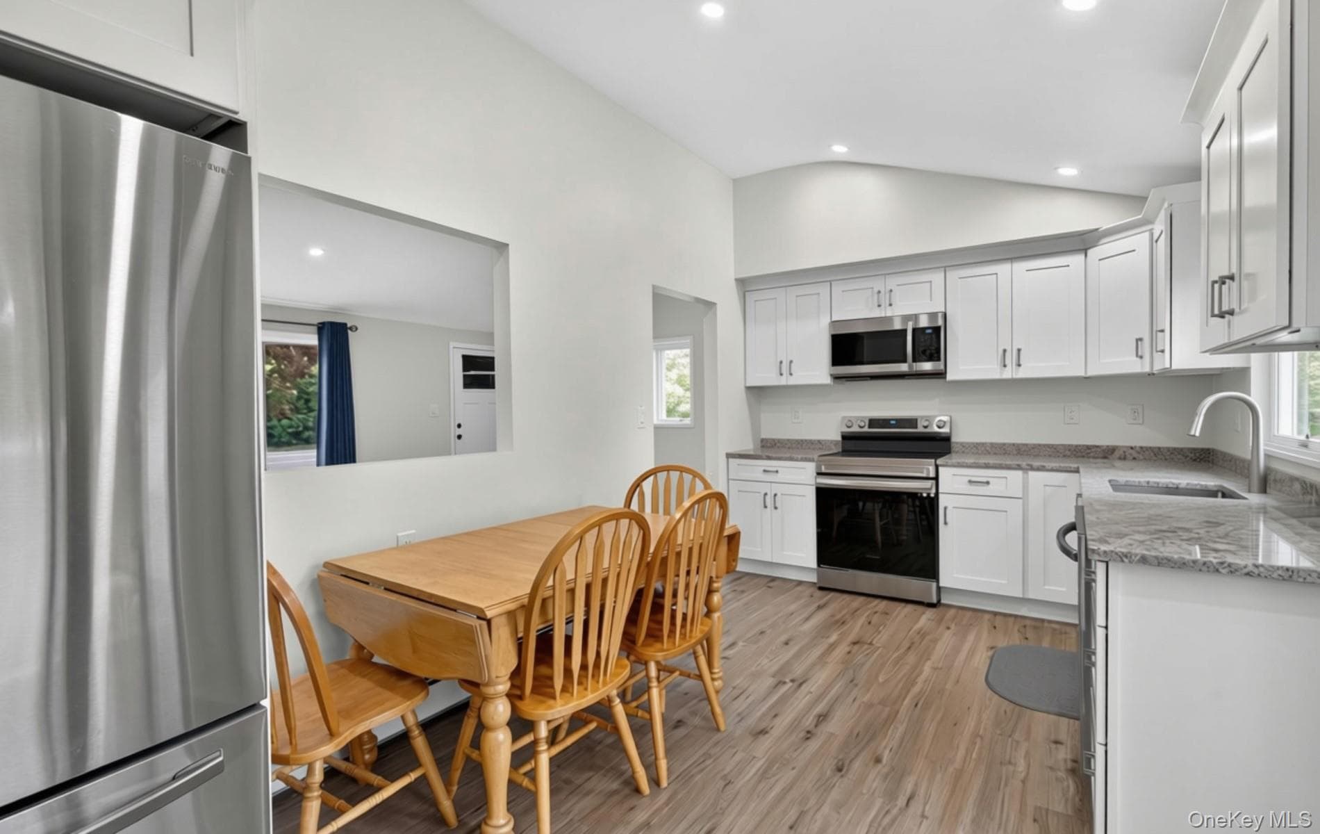 368 Randall Road thumbnail 8