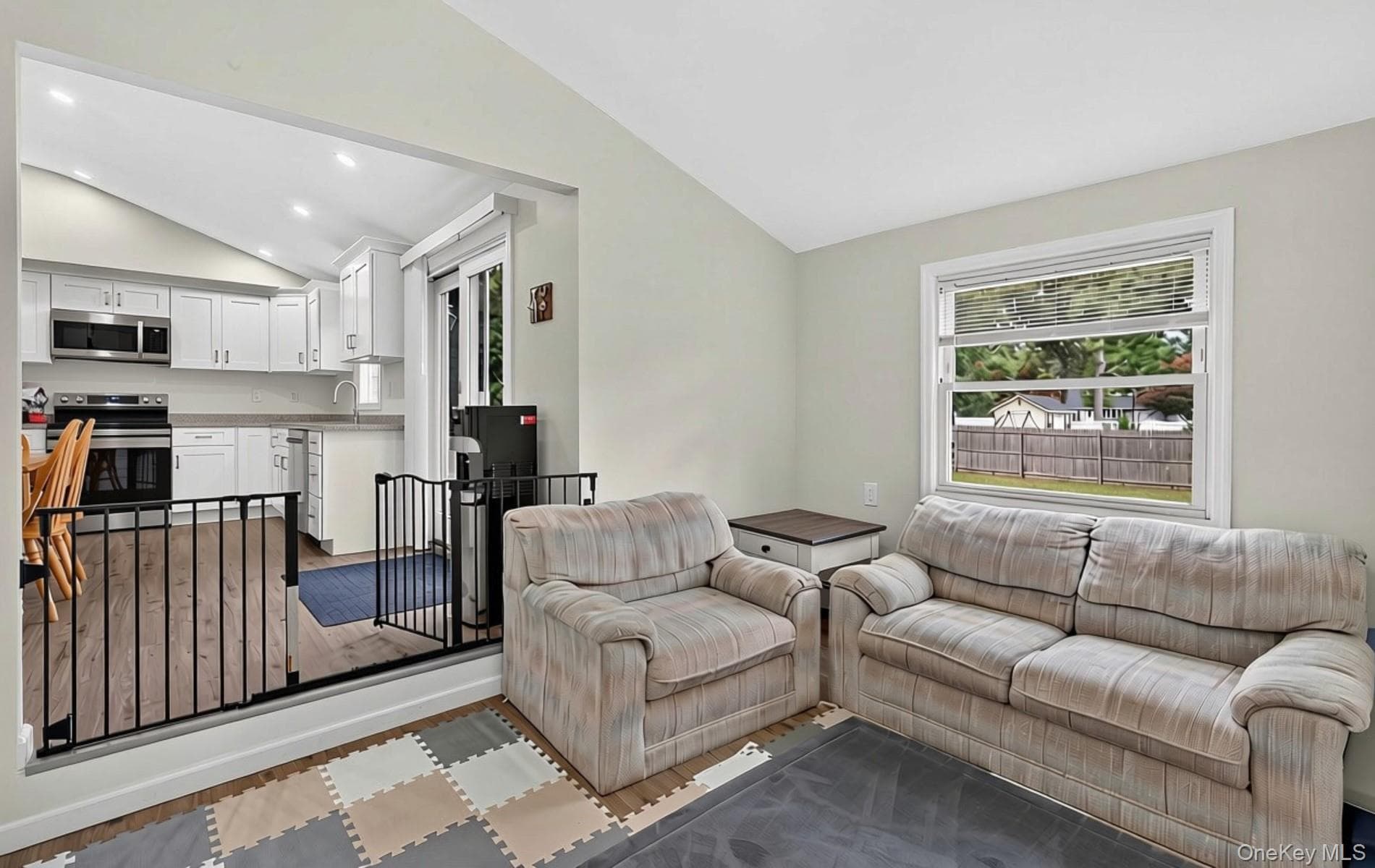 368 Randall Road thumbnail 9