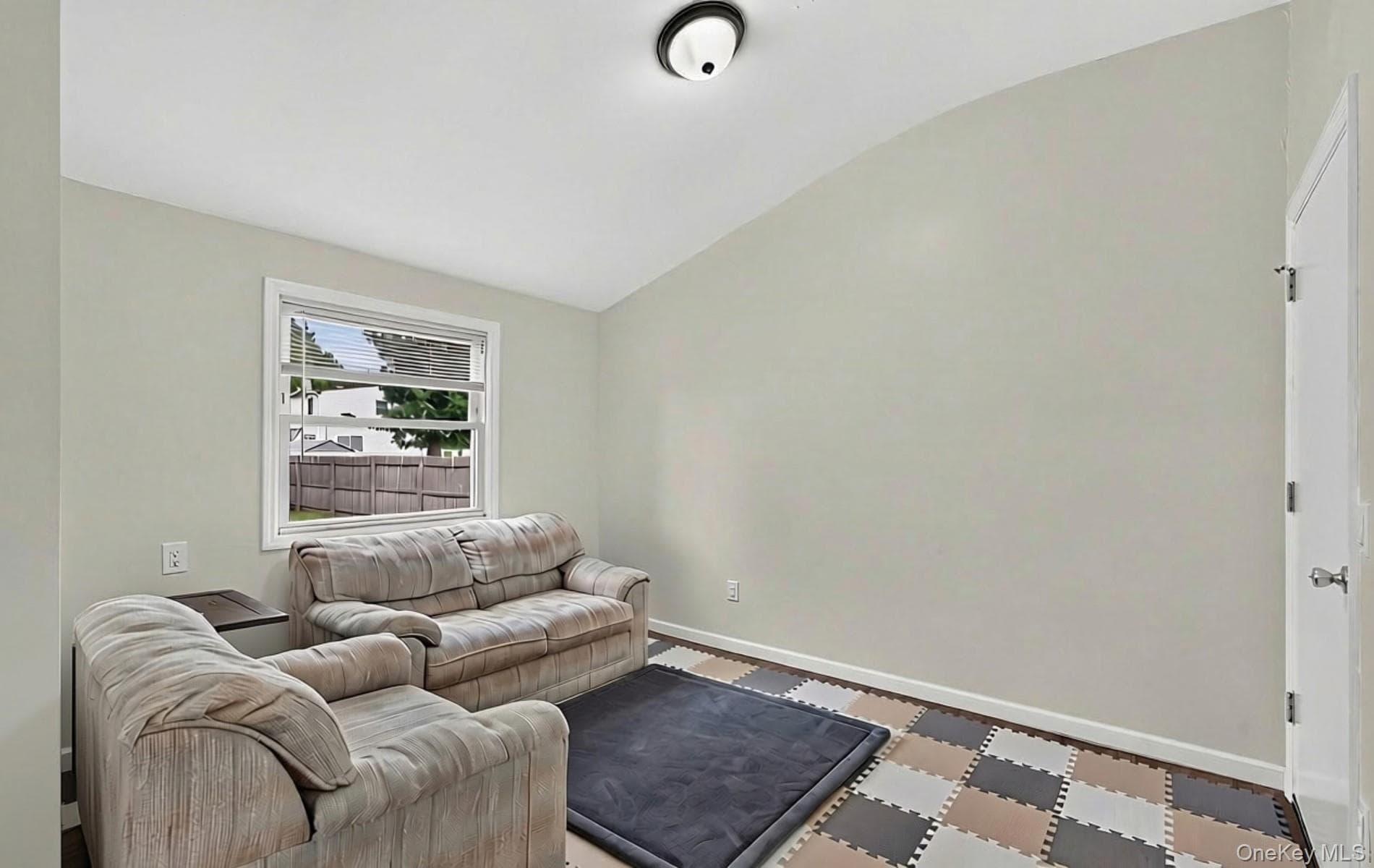 368 Randall Road thumbnail 10
