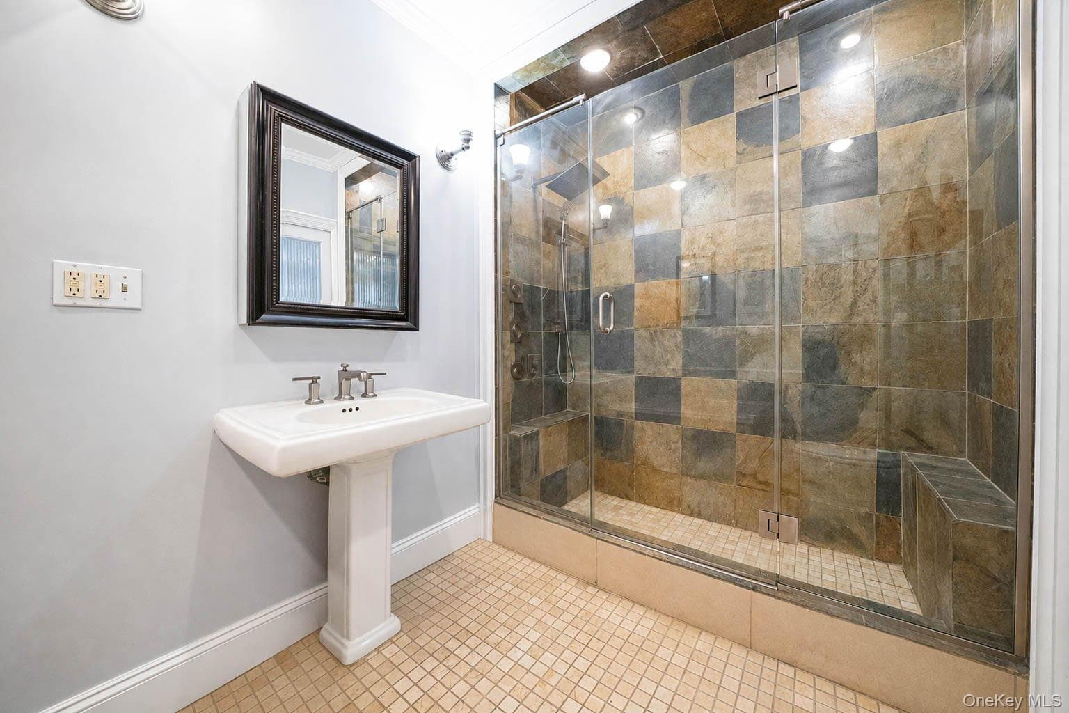 885A Putnam Avenue thumbnail 17