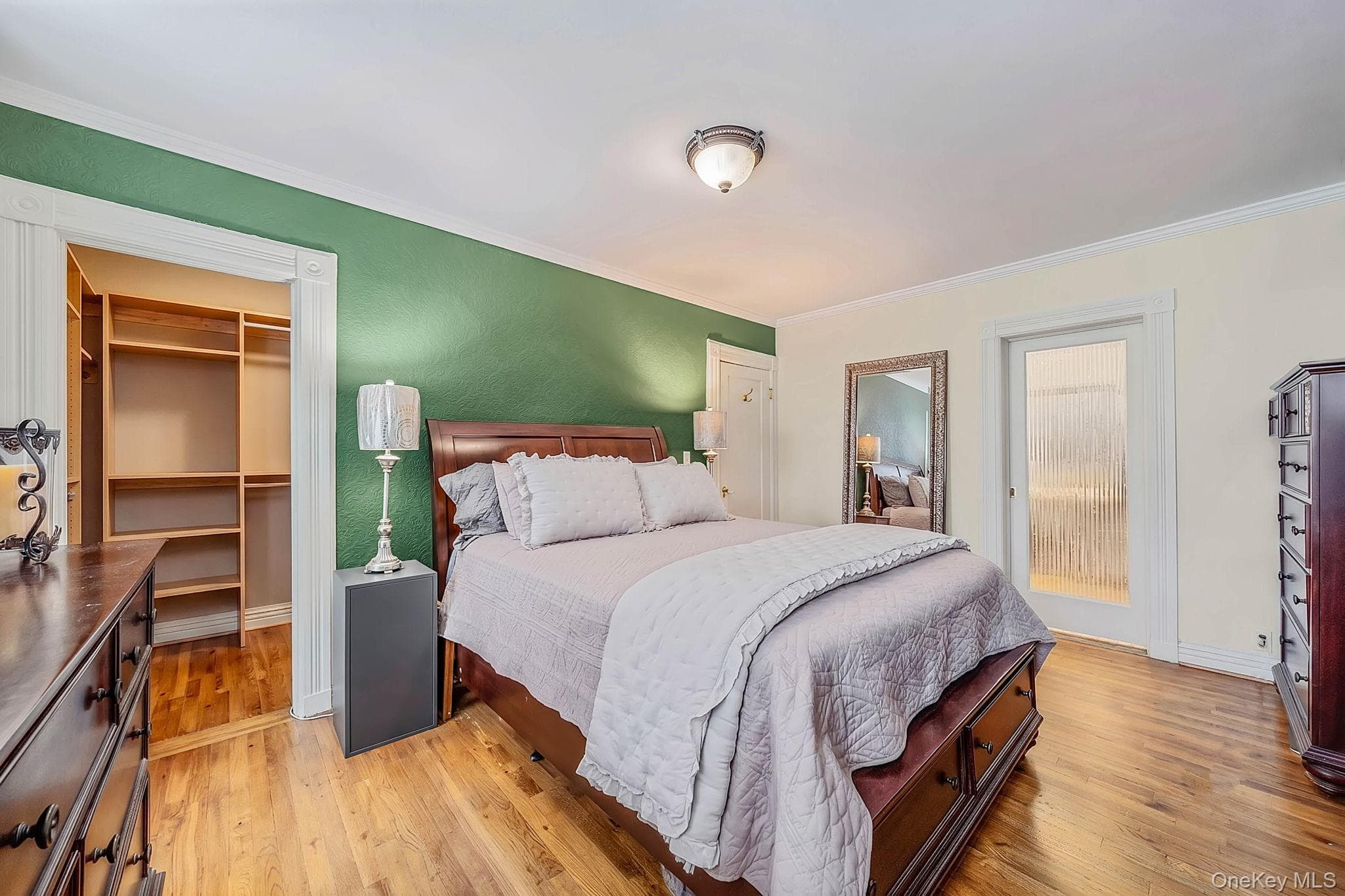 885A Putnam Avenue thumbnail 14
