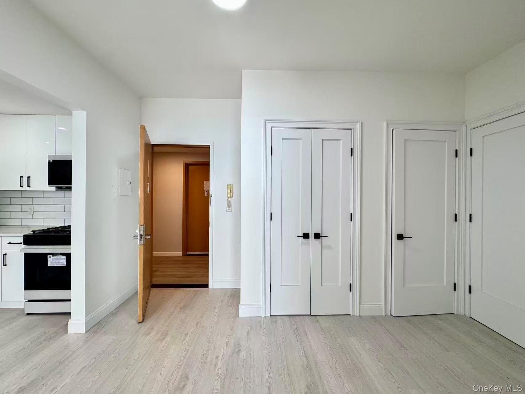 1434 110th Street Unit: 4F thumbnail 13