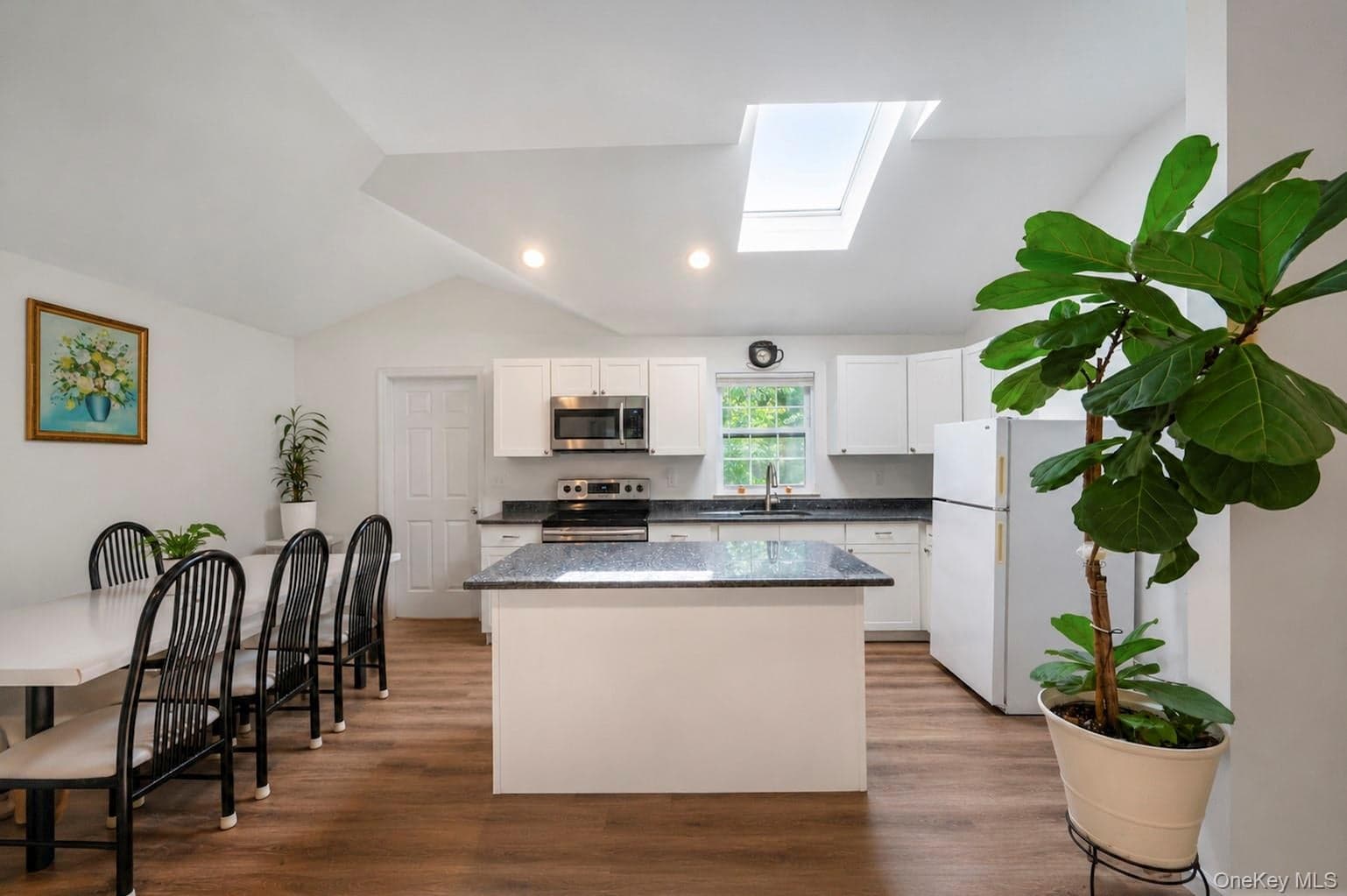 899 Hawkins Avenue thumbnail 12