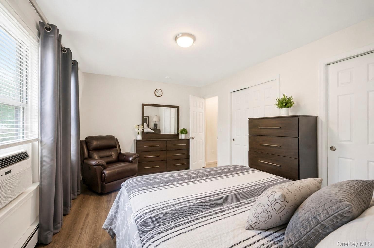 899 Hawkins Avenue thumbnail 21
