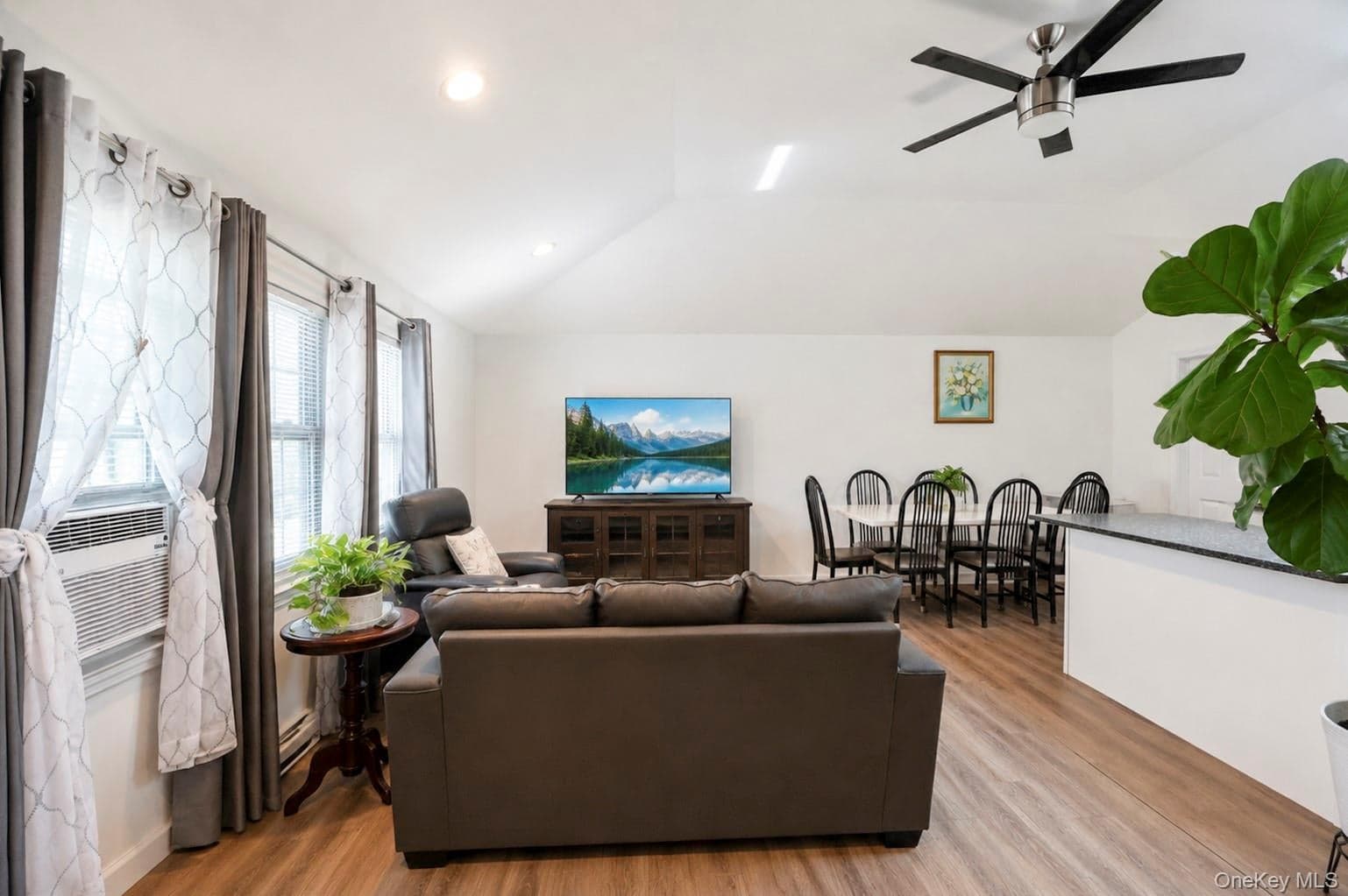 899 Hawkins Avenue thumbnail 18