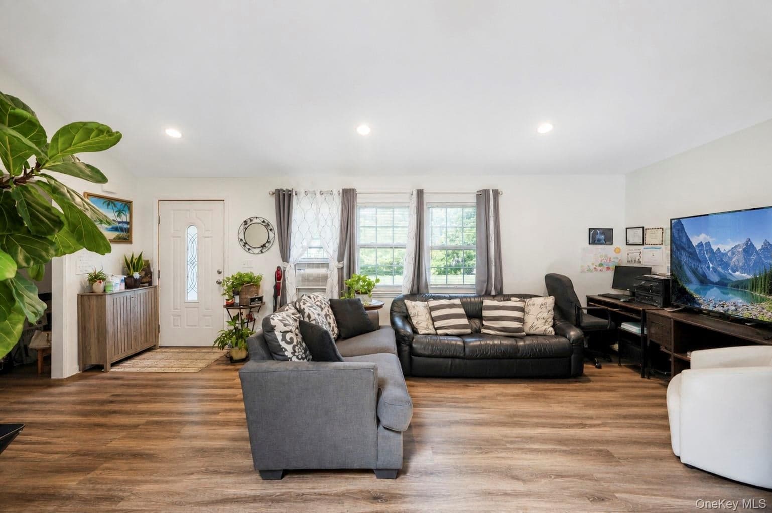 899 Hawkins Avenue thumbnail 19