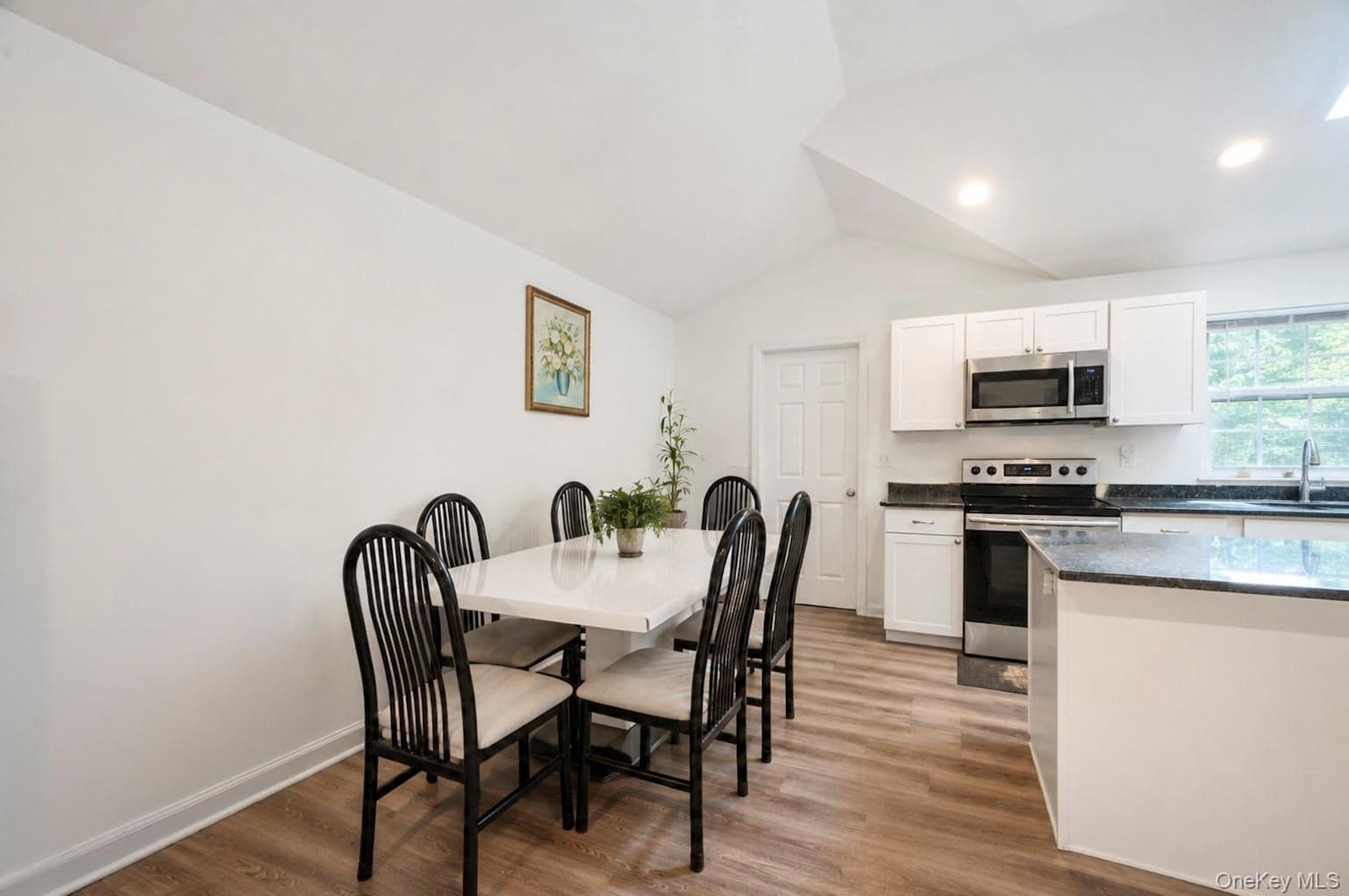 899 Hawkins Avenue thumbnail 16