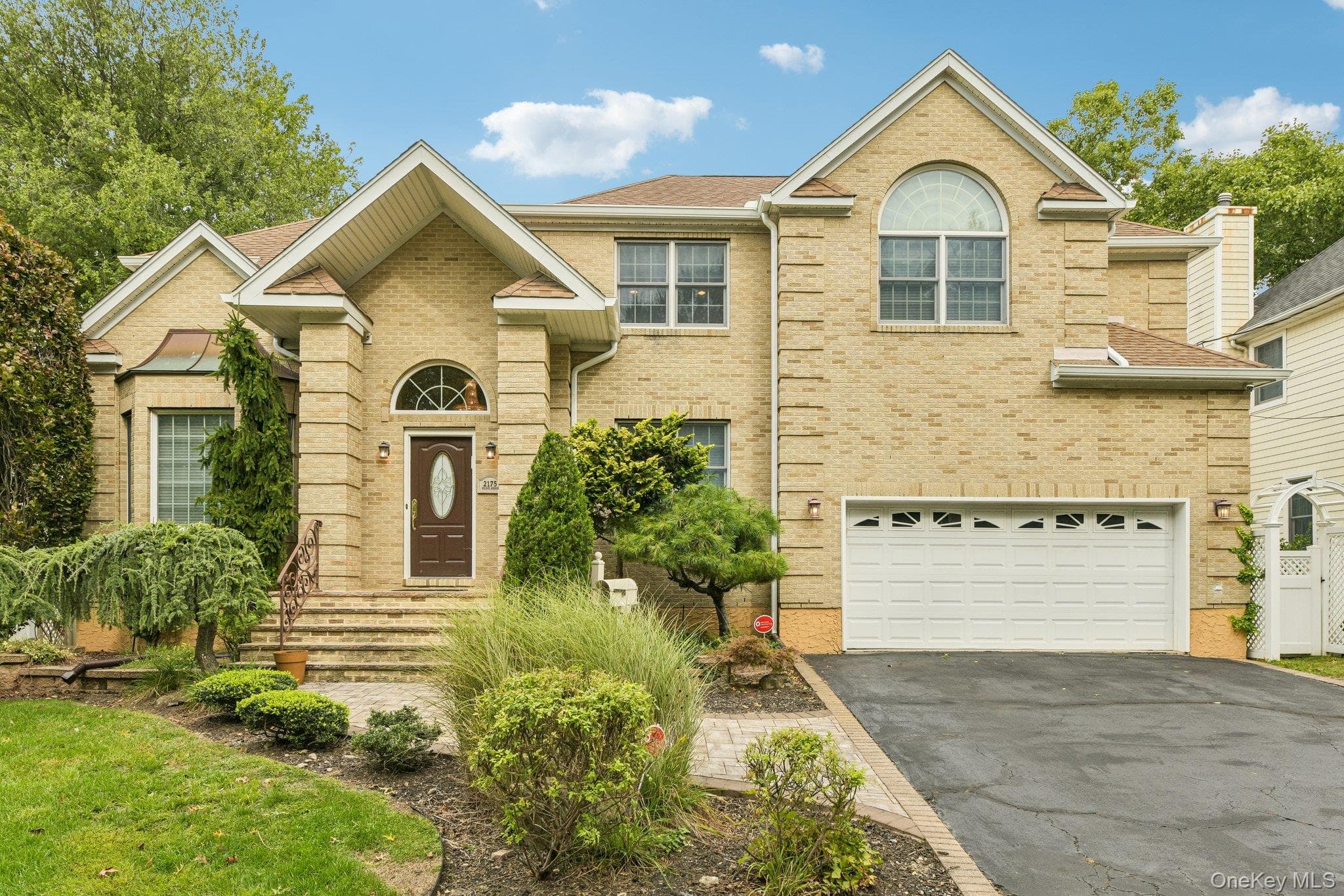 2175 Helene Avenue photo 1