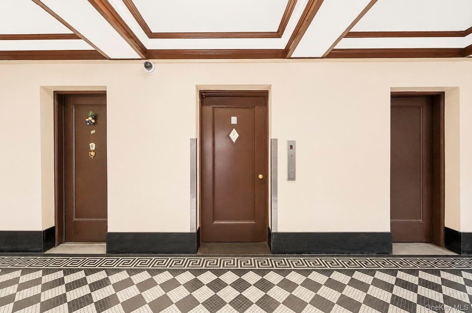 2925 Matthews Avenue Unit: 2H thumbnail 22