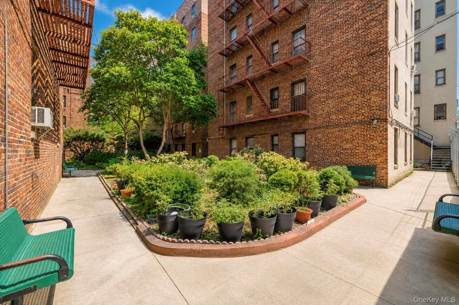 2925 Matthews Avenue Unit: 2H thumbnail 27