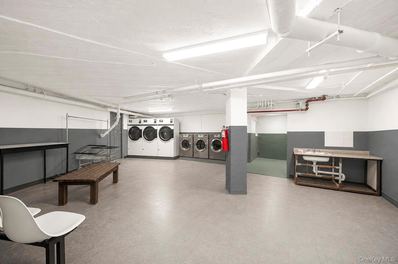 2925 Matthews Avenue Unit: 2H thumbnail 28