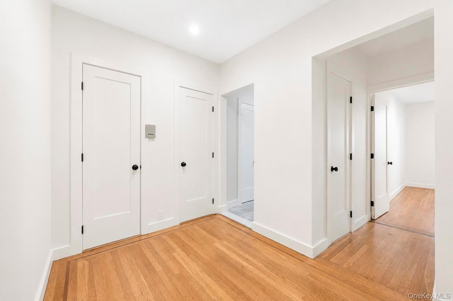 2925 Matthews Avenue Unit: 2H thumbnail 5