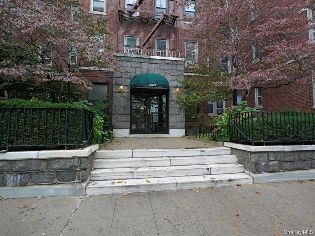 3321 Bruckner Boulevard Unit: 5J, Bronx