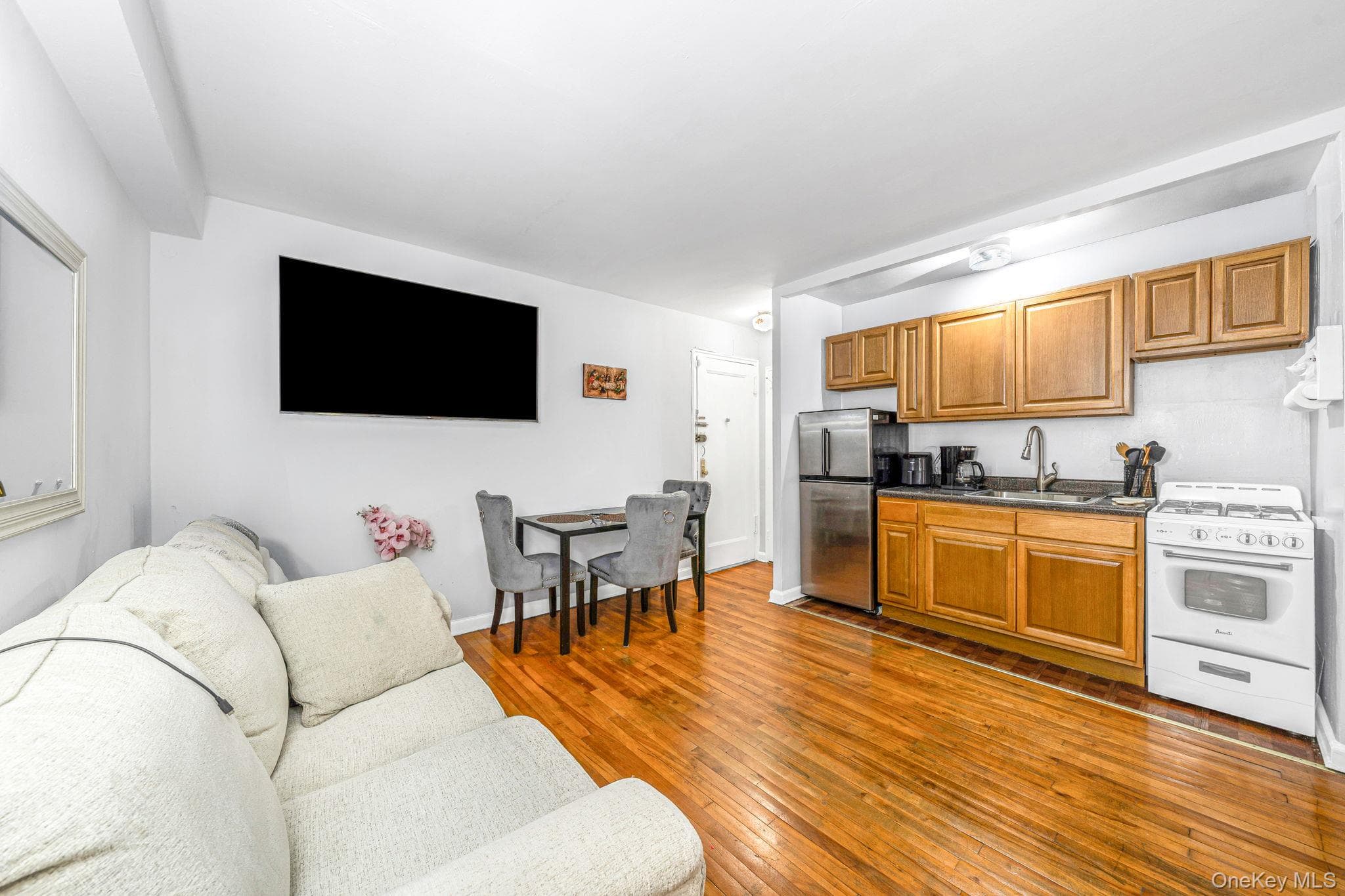 8611 34th Avenue Unit: 2N thumbnail 4
