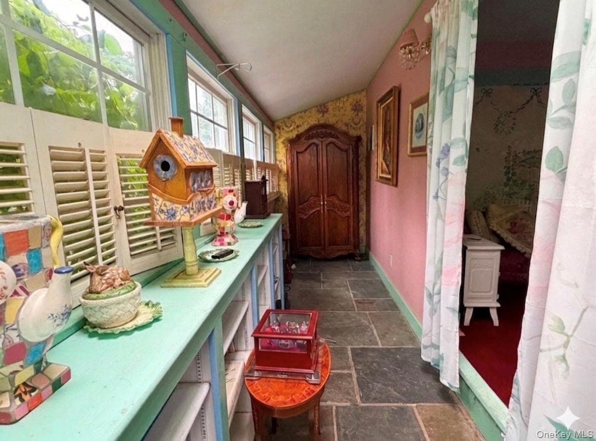 48 Maple Avenue thumbnail 26