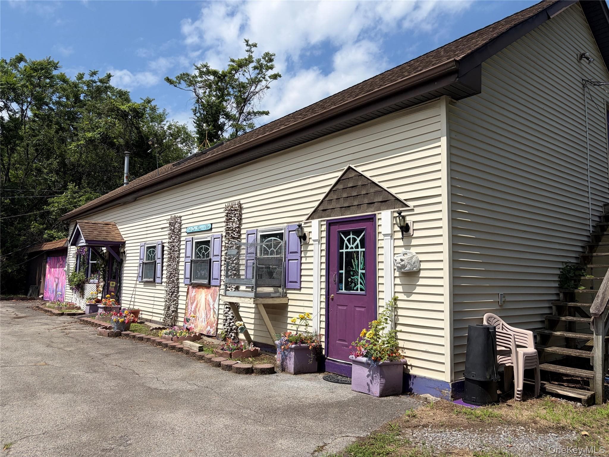 48 Maple Avenue thumbnail 5