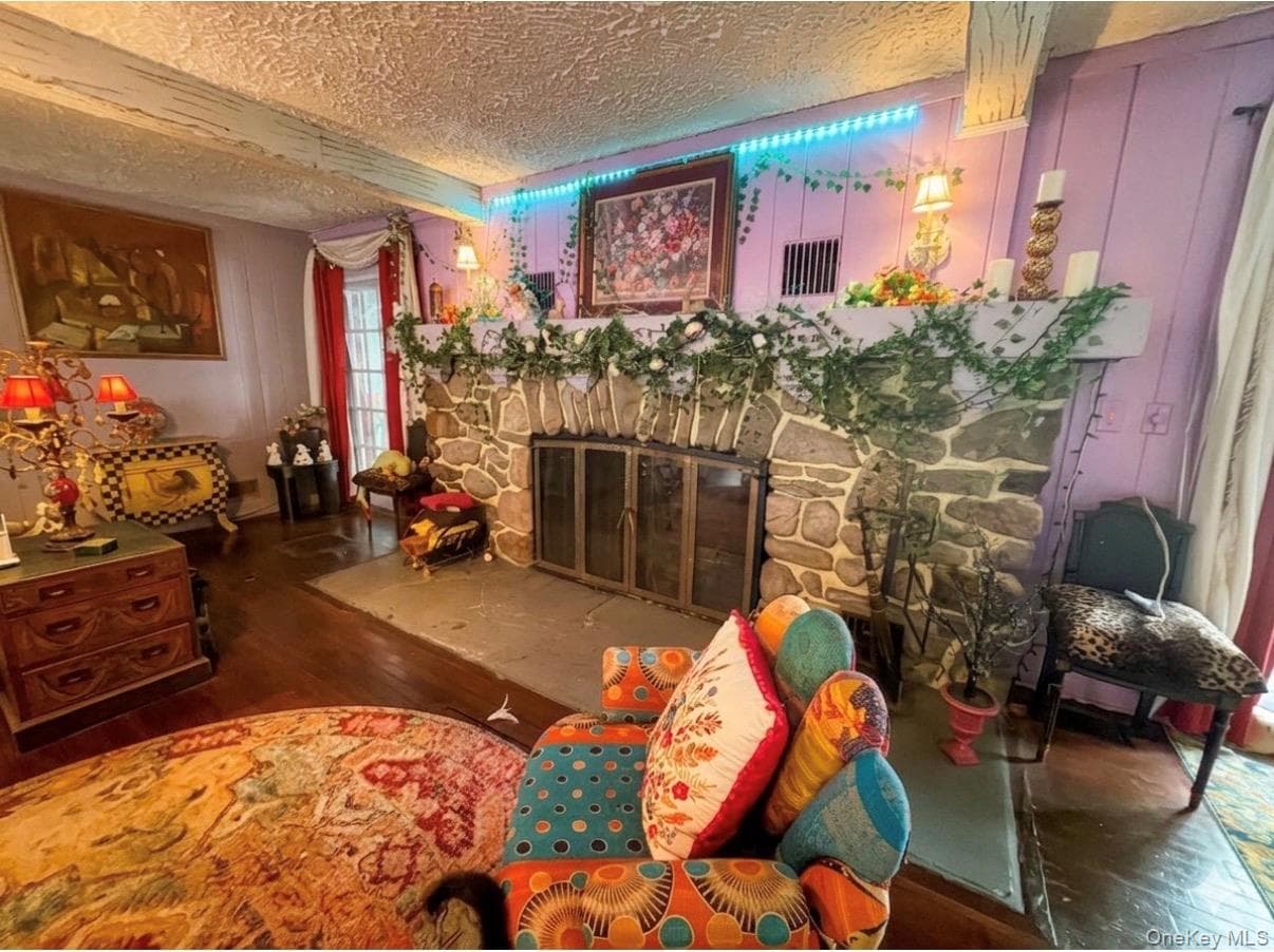 48 Maple Avenue thumbnail 23
