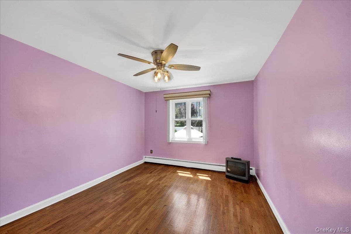 279 Throggs Neck Boulevard thumbnail 17
