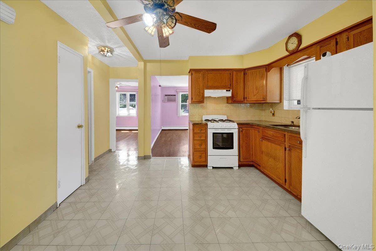 279 Throggs Neck Boulevard thumbnail 15