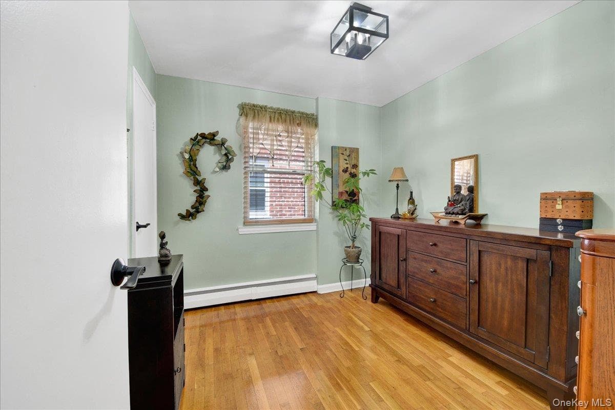 279 Throggs Neck Boulevard thumbnail 11