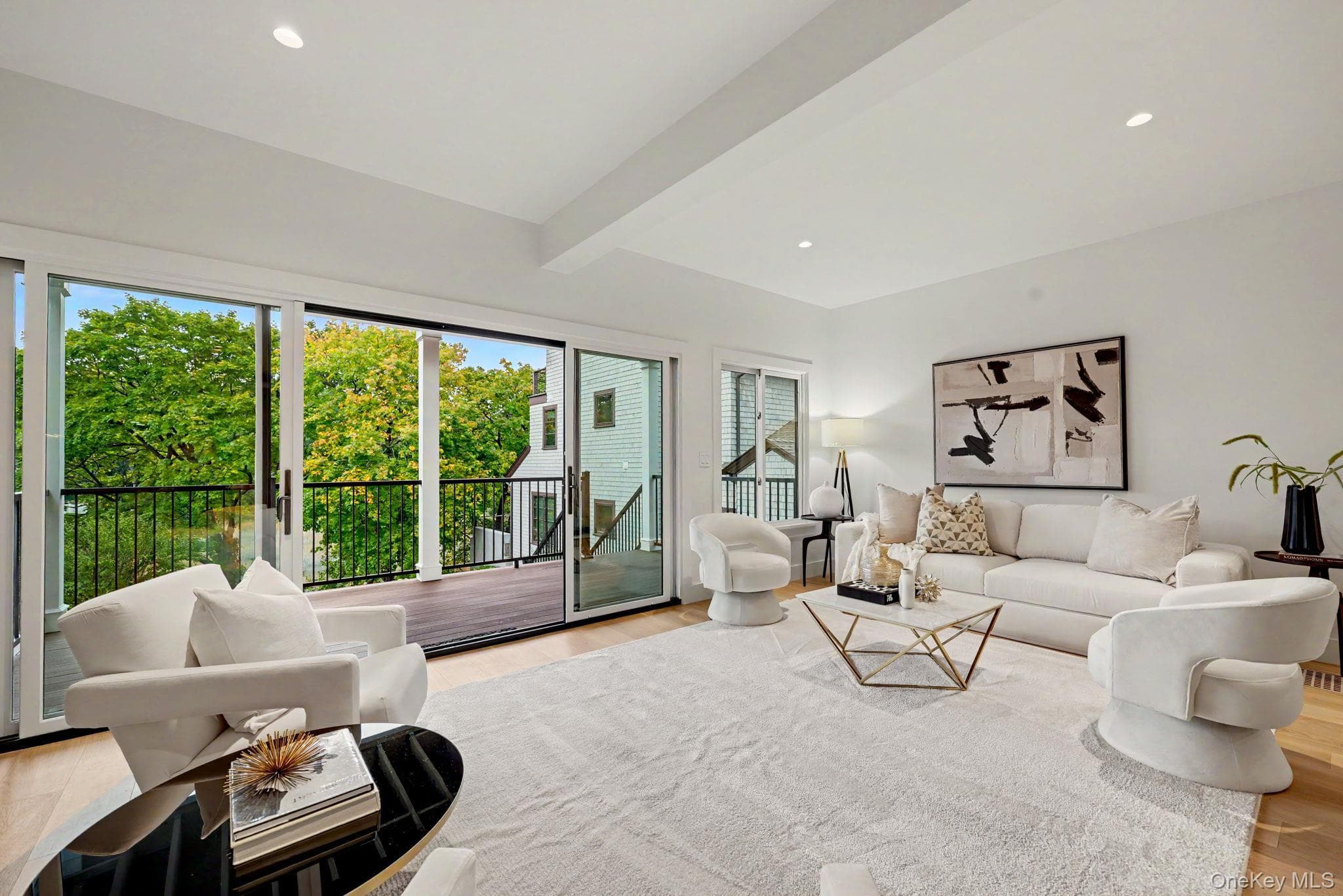 19 Davenport Avenue thumbnail 6