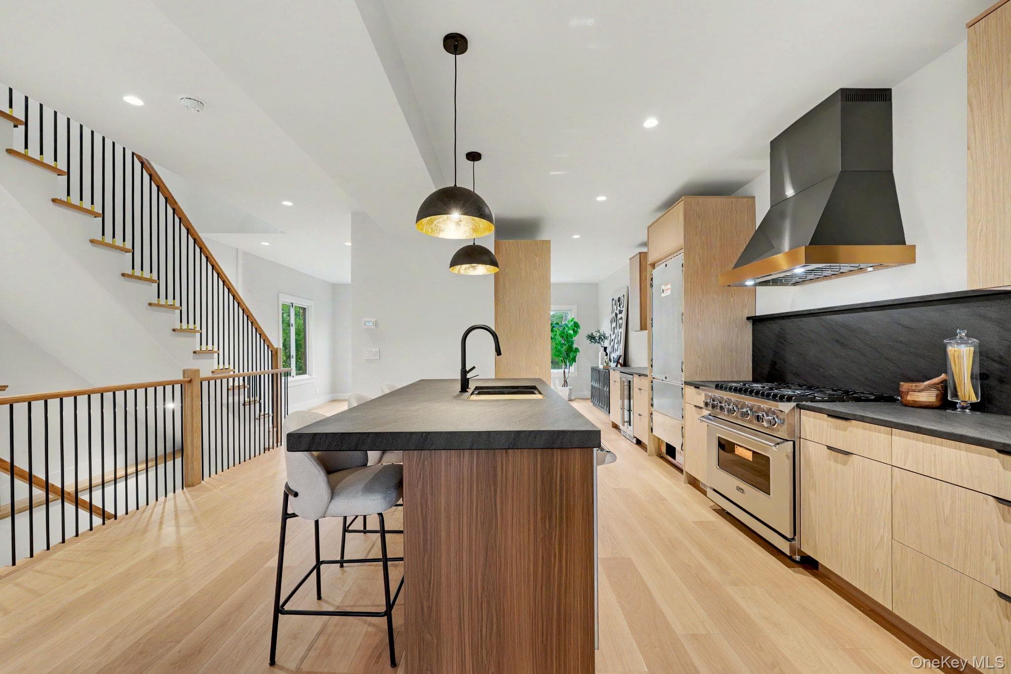 19 Davenport Avenue thumbnail 11