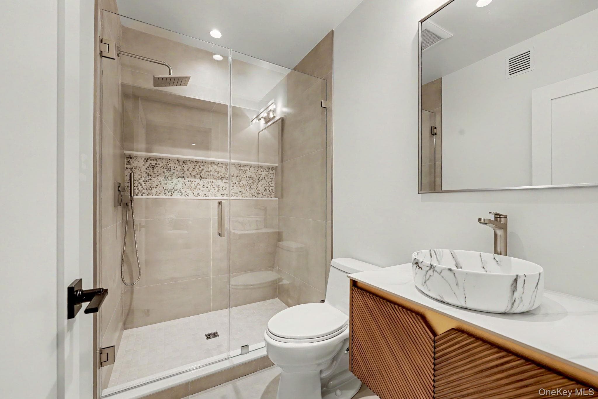 19 Davenport Avenue thumbnail 32