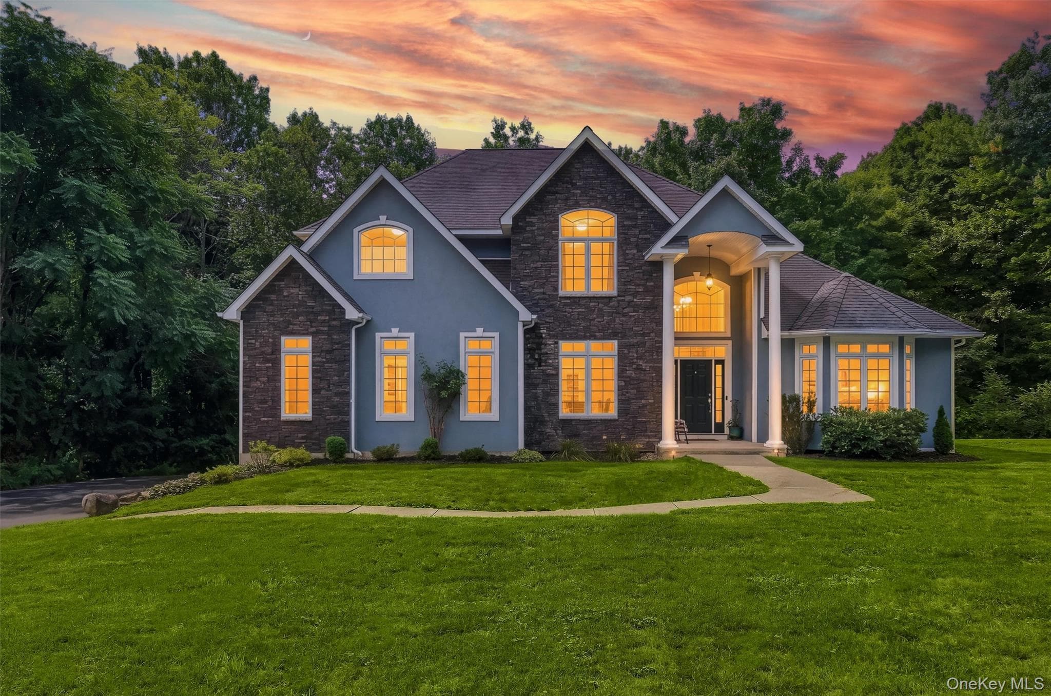 47 Willets Way photo 1
